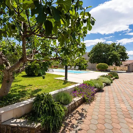 Villa Tia - Private Oasis With Large Pool