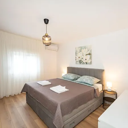 Tia - Private Oasis With Large Pool * Gornje Ceranje