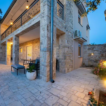 Villa Tia - Private Oasis With Large Pool Gornje Ceranje