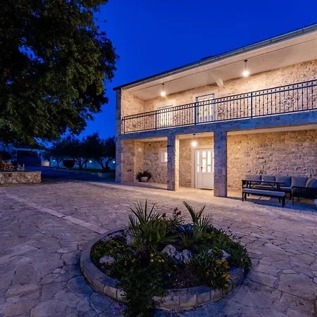 Villa Tia - Private Oasis With Large Pool Gornje Ceranje