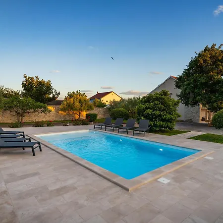 Villa Tia - Private Oasis With Large Pool Gornje Ceranje